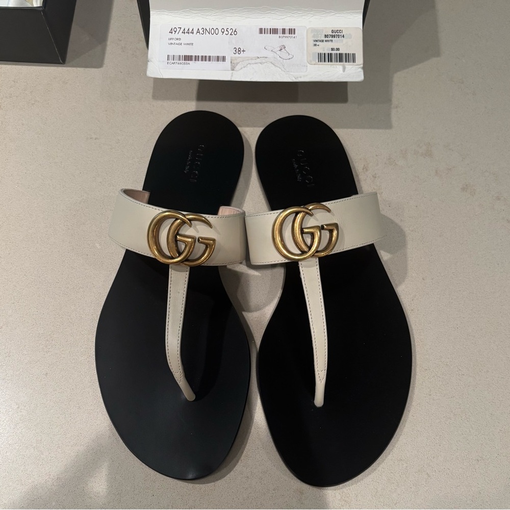 NIB! Gucci Double G Logo Leather Flip Flops